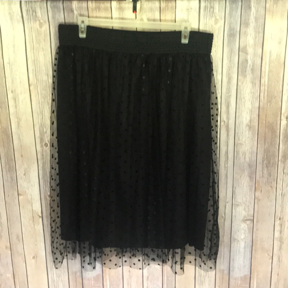 Metro wear lace skirt